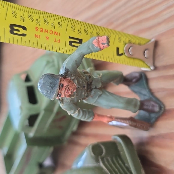Vintage 2 army Trucks + army figure Mix lot 1960s Toys - Picture 2 of 11